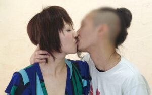 四十歲熟女的不倫慾望 悶騷癡漢 平凡妻子被NTR性愛4小時