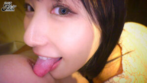 主觀瘋狂 年下痴女的豔麗淫語調教 用下流話操控廢物老爸的巨乳變態女 北野未奈