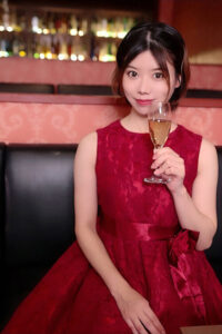 男孩氣質翹臀教育實習生開關一打就變成淫蕩痴女！潮吹中出SEX 結菜咲