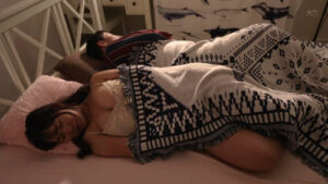 漂亮的鄰居太太 神坂朋子