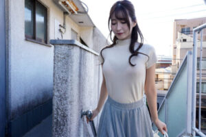 搬到樓下的人妻巨乳太誘人！